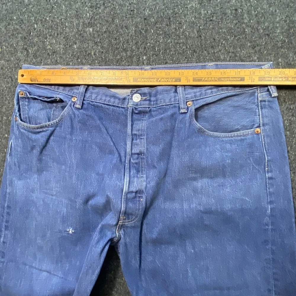 Levis Vintage Men 42x32 Blue Denim 501 Original Fit Button Fly Straight Jeans‎